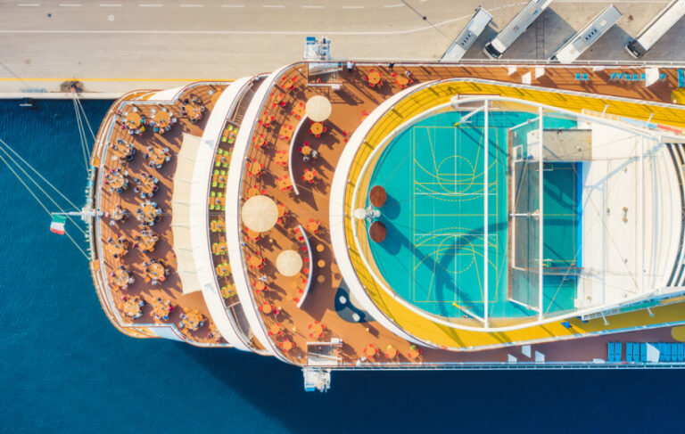 Toronto yacht rental for parties and celebrations